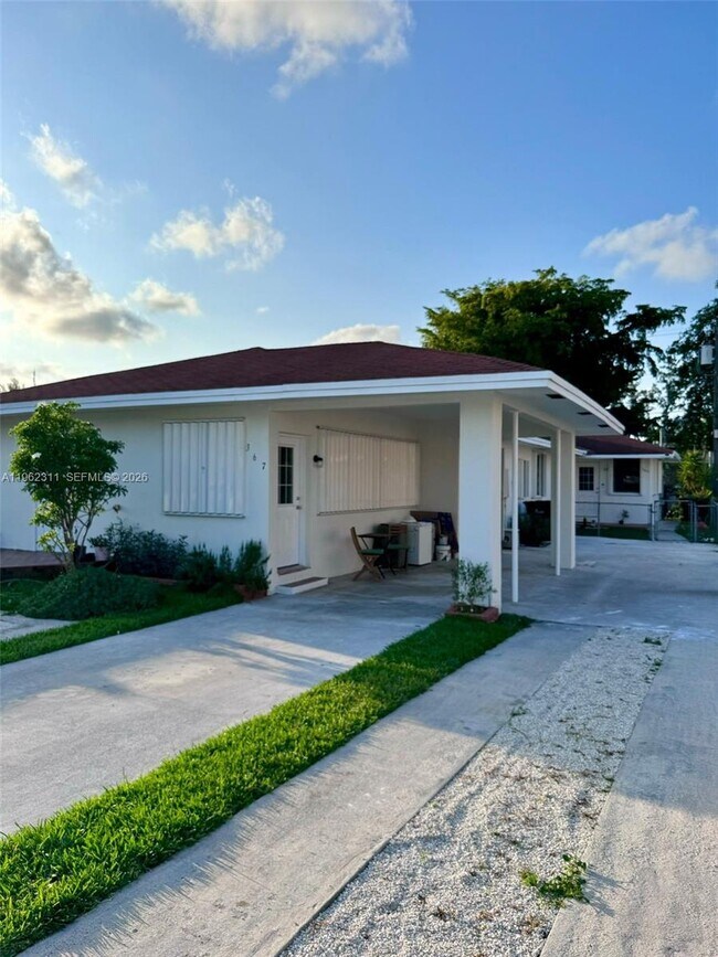 367 E 20th St in Hialeah, FL - Building Photo - Building Photo