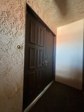 2657 McLeod Dr in Las Vegas, NV - Building Photo - Building Photo