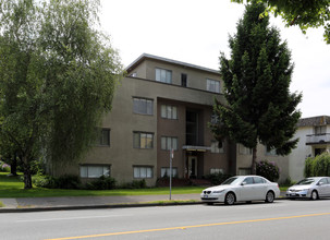 2012 Cornwall Ave in Vancouver, BC - Building Photo - Building Photo