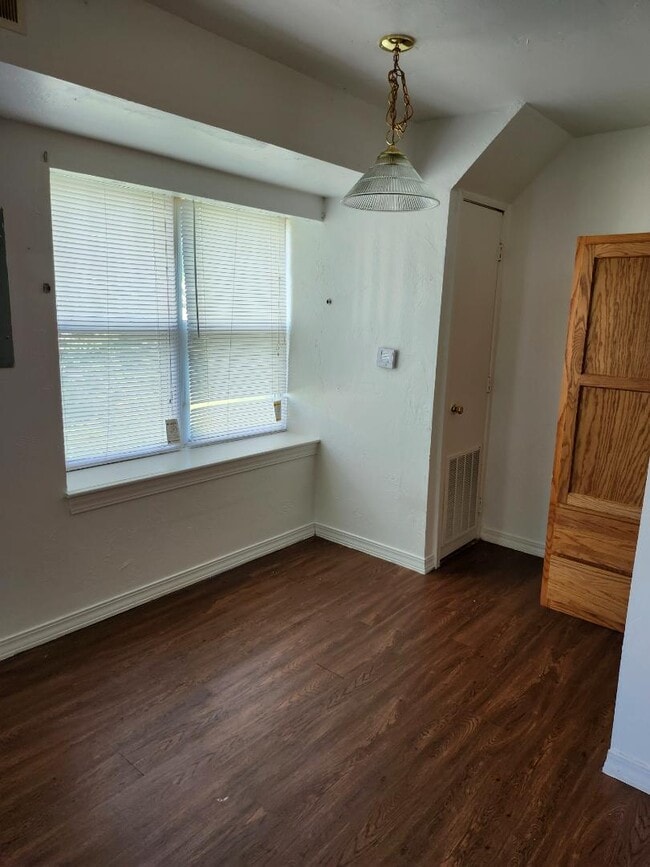 320 N Washington Ave in Lebanon, MO - Building Photo - Building Photo