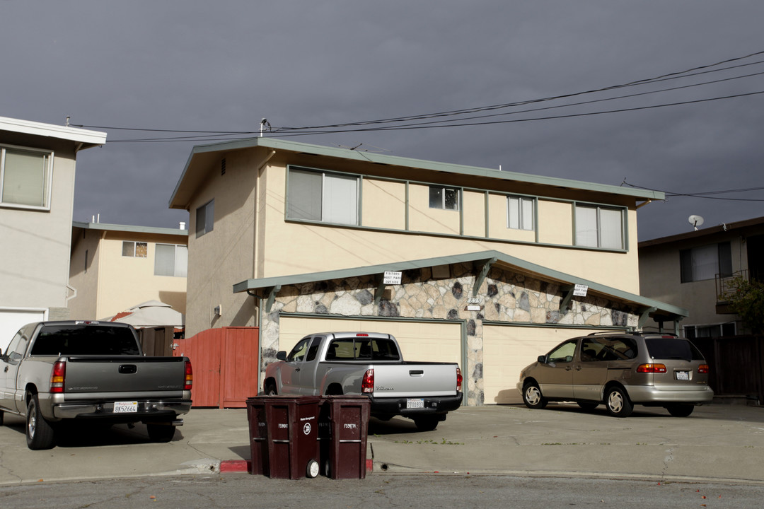 895 Coburn Ct in San Leandro, CA - Foto de edificio