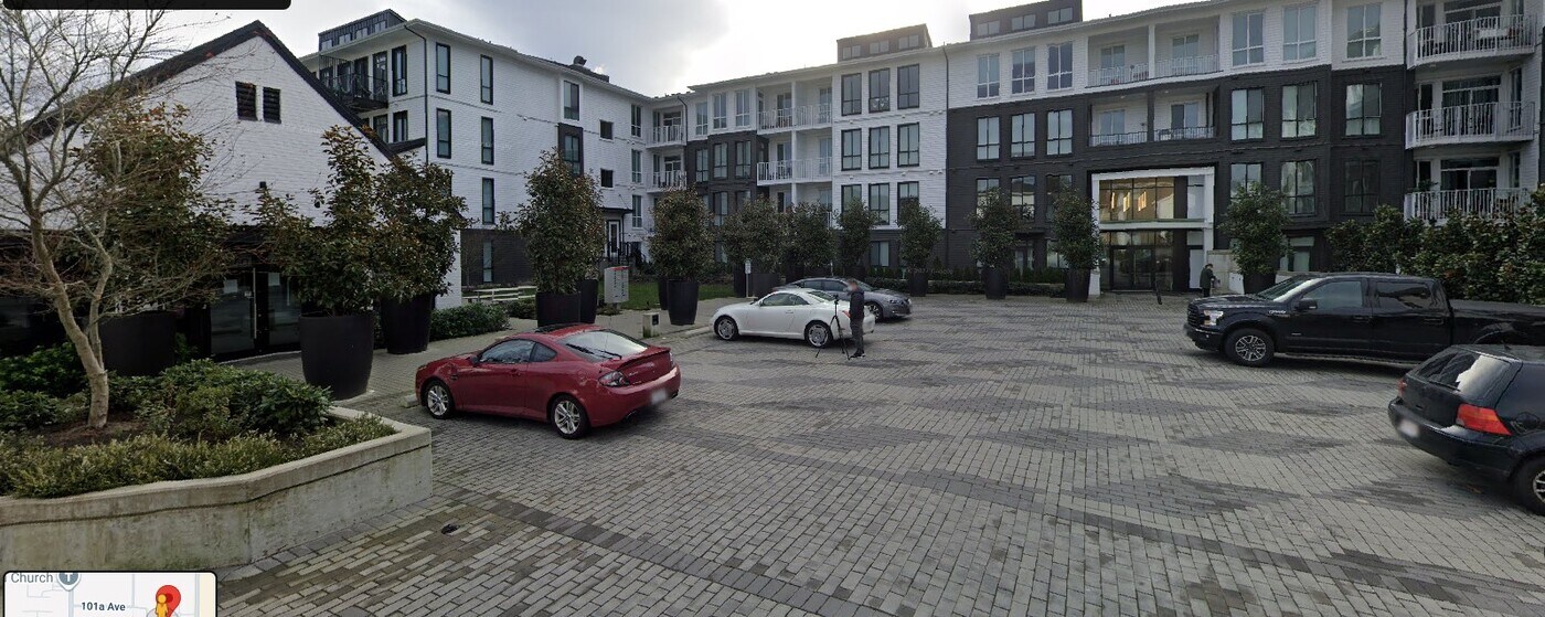 14968 101a Ave in Surrey, BC - Building Photo