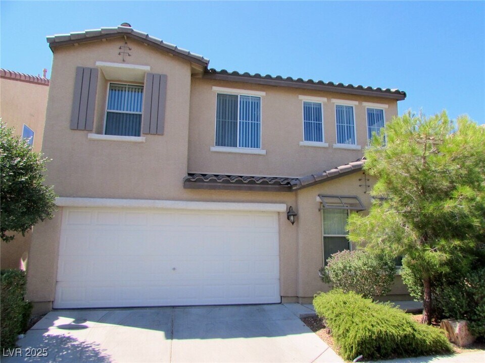 5249 W Palm Pinnacle Ave in Las Vegas, NV - Building Photo