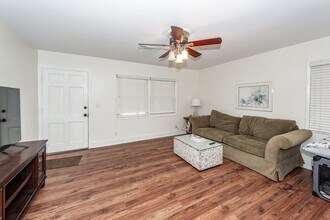 1842 Gippy Ln in Charleston, SC - Building Photo - Building Photo