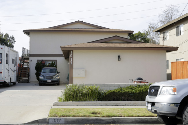 1017 Alabama St in Huntington Beach, CA - Building Photo - Building Photo