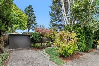 3527 43rd Ave W in Seattle, WA - Building Photo - Building Photo