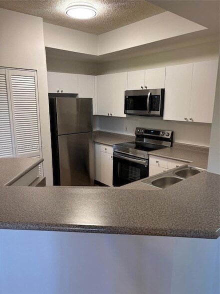 1900 Van Buren St, Unit 113B in Hollywood, FL - Building Photo - Building Photo