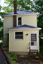 2115 Hollister Ave in Scranton, PA - Foto de edificio - Building Photo