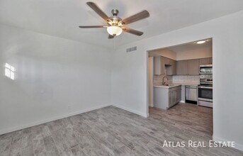 2530 N 17th Way in Phoenix, AZ - Building Photo - Building Photo