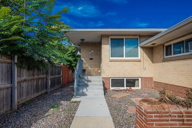 1381 S Grant St in Denver, CO - Building Photo - Building Photo