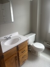 125 N Broad St, Unit 125 N Broad St Apt 2 in Mankato, MN - Foto de edificio - Building Photo