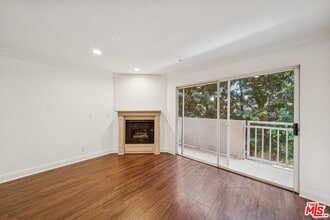 1508 Greenfield Ave in Los Angeles, CA - Building Photo - Building Photo