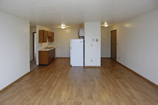 South Forks III Apartments in Grand Forks, ND - Building Photo - Interior Photo