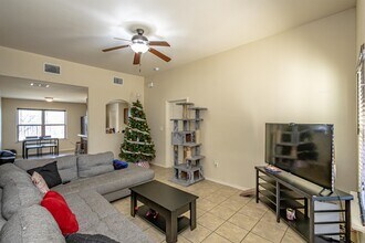 5819 St Sylvia Loop in Laredo, TX - Building Photo - Building Photo