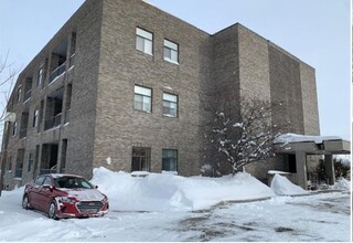 305 Laviolette in St-Jérôme, QC - Building Photo - Building Photo