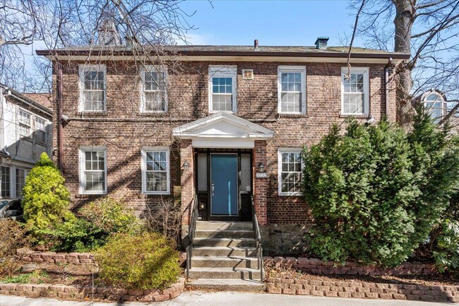property at 3232 Oxford Ave