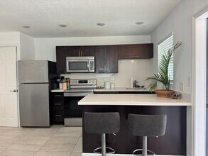 1214 NE 5th Ter, Unit 2 in Fort Lauderdale, FL - Building Photo - Building Photo