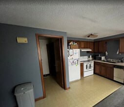 2717 Oppenheim Ct in Niagara Falls, NY - Foto de edificio - Building Photo