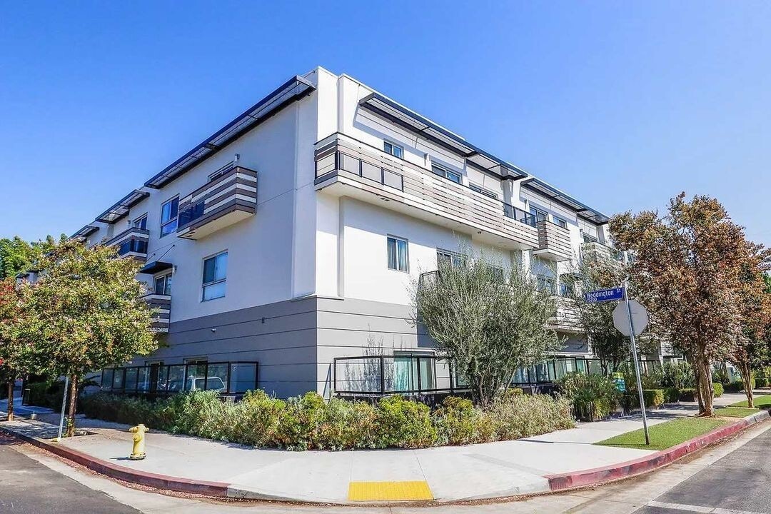 5308 Sepulveda Blvd in Sherman Oaks, CA - Building Photo