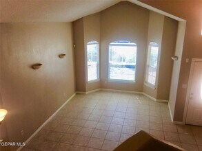 3112 Tierra Bowles Dr in El Paso, TX - Building Photo - Building Photo