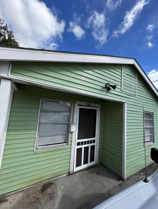 5441 Makeig St in Houston, TX - Foto de edificio
