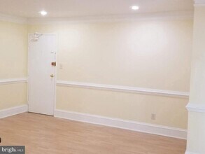 7759 Donnybrook Ct-Unit -105 in Annandale, VA - Building Photo - Building Photo