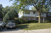 Mayflower Apartments in Middleton, WI - Foto de edificio - Building Photo