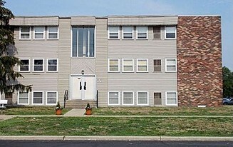 Seymour O'Brien Manor in Seymour, IN - Building Photo