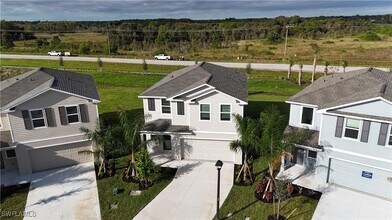 19505 Fairhill Ct in Lehigh Acres, FL - Building Photo - Building Photo