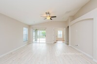 10517 Sleepy Orange Ct in Riverview, FL - Building Photo - Building Photo