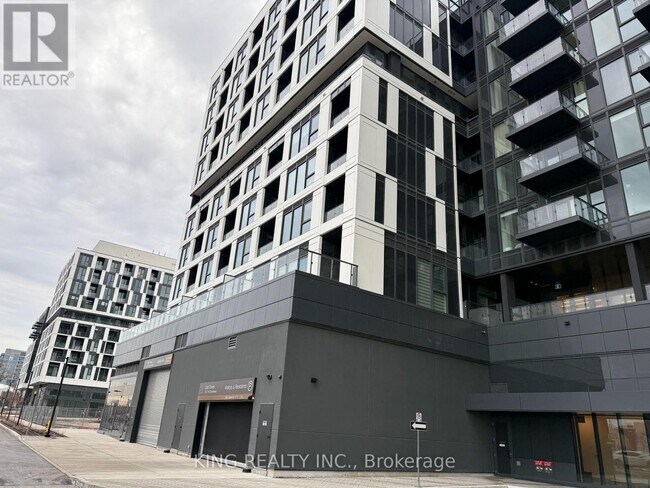 1007 The Queensway in Toronto, ON - Building Photo - Building Photo