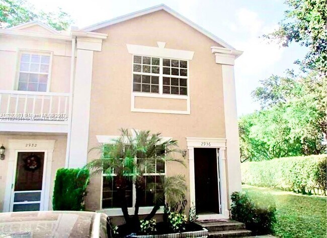 property at 2936 Belmont Ln