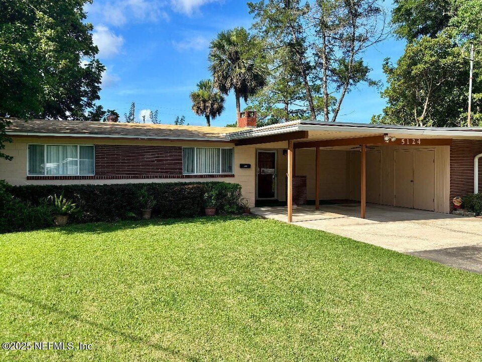 5124 Rosebay Ct in Jacksonville, FL - Building Photo