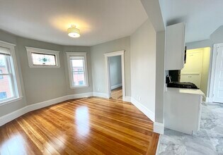 159 Boston St, Unit 2 in Boston, MA - Building Photo - Building Photo