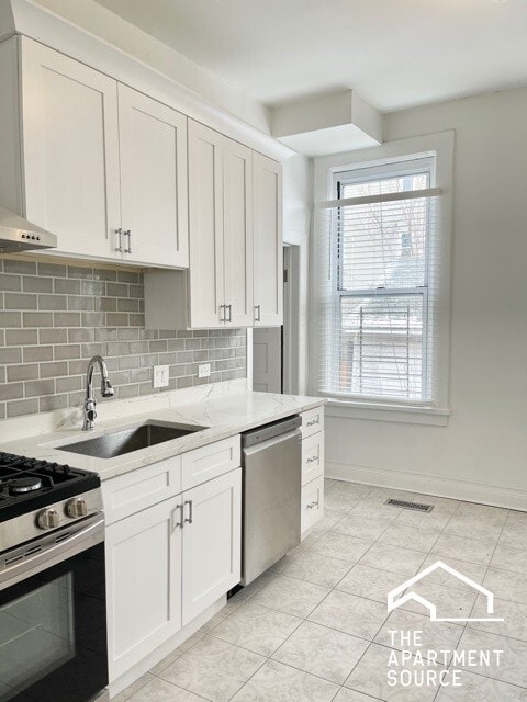 1629 N Claremont Ave, Unit CH in Chicago, IL - Foto de edificio - Building Photo