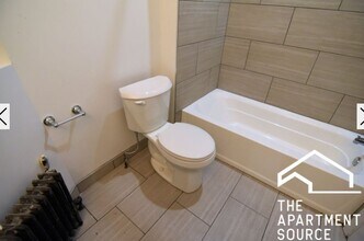 908 W Belmont Ave, Unit 2 in Chicago, IL - Building Photo - Building Photo