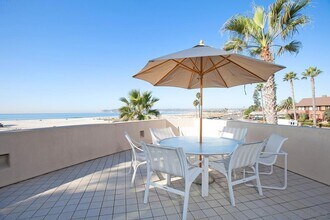 901 Ocean Blvd, Unit 1 in Coronado, CA - Building Photo - Building Photo