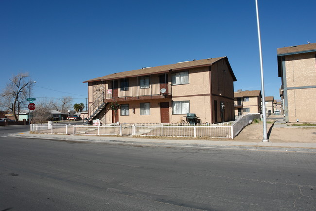 4713 Convaire Ave in Las Vegas, NV - Foto de edificio - Building Photo