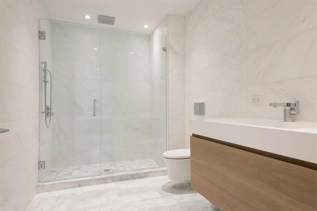 189 E 7th St in New York, NY - Foto de edificio