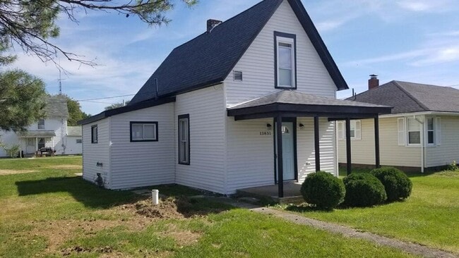 13831 Main St in Sedalia, OH - Building Photo - Building Photo