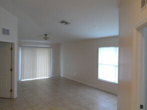 521 Hancock Bridge Pkwy in Cape Coral, FL - Building Photo - Building Photo