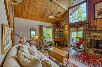 402 Wilderness Dr in Marion, NC - Building Photo - Building Photo