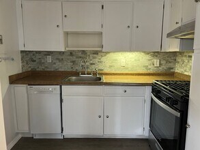 2114 Bonnywood Ln in Silver Spring, MD - Building Photo - Building Photo