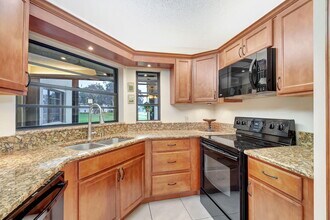 6025 Parkwalk Dr in Boynton Beach, FL - Building Photo - Building Photo