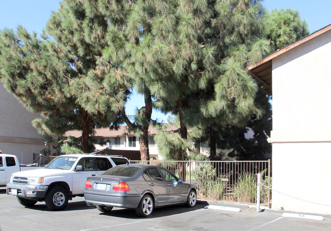 Verde Park Apartments in Chula Vista, CA - Foto de edificio - Building Photo