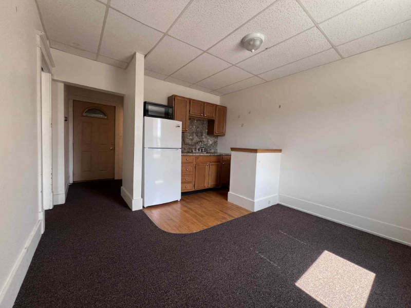 222 E Aurora St in Ironwood, MI - Building Photo