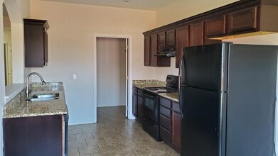 3621 Scarlet Ln in Enid, OK - Building Photo - Building Photo