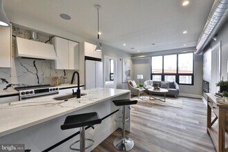 1612 Cambridge St in Philadelphia, PA - Building Photo - Building Photo