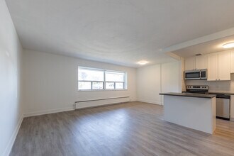 6 Auburndale Ct in Toronto, ON - Building Photo - Building Photo