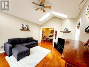 7275 Corrine Crescent in Mississauga, ON - Building Photo - Building Photo